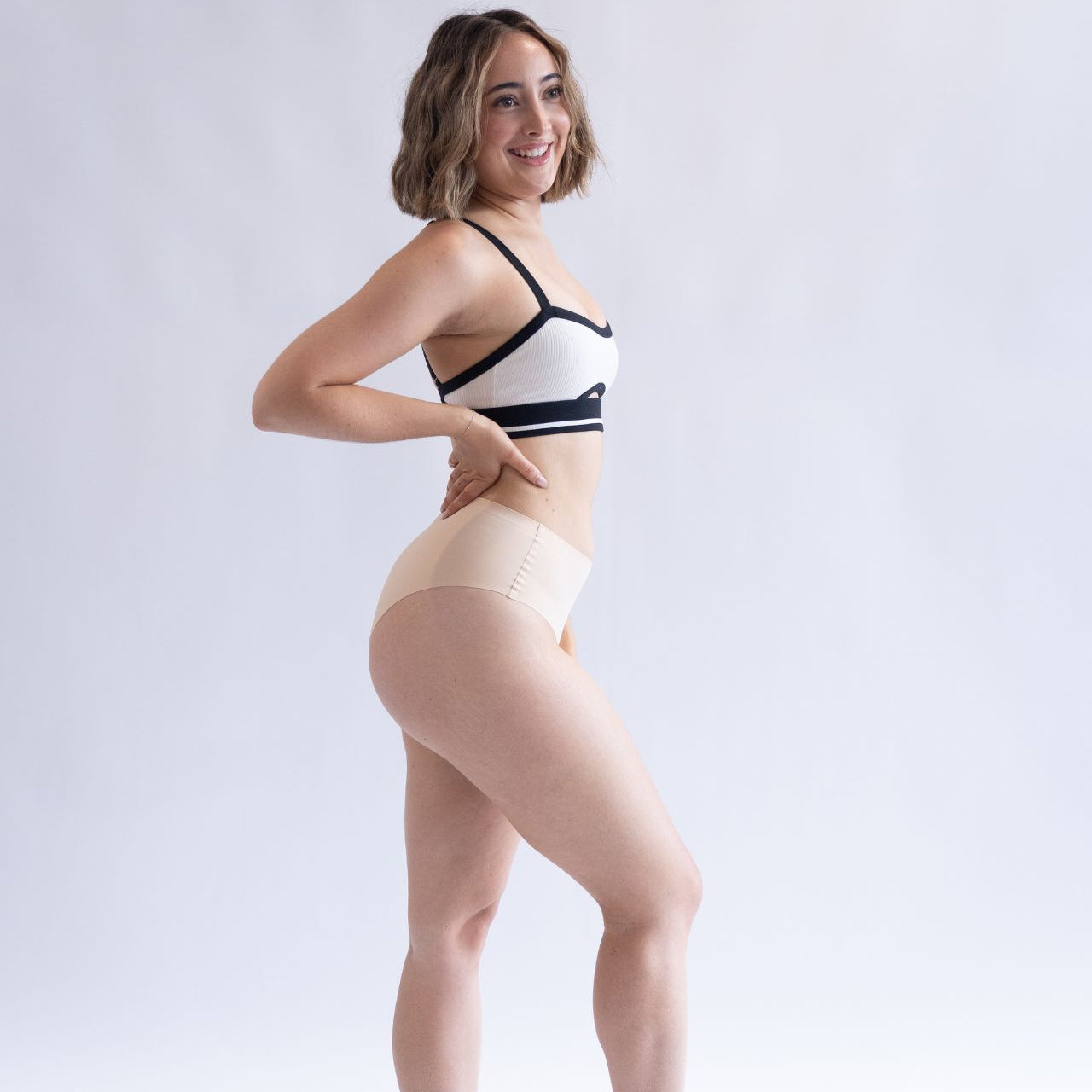 Fredgies seamless bikini style camel toe proof in beige