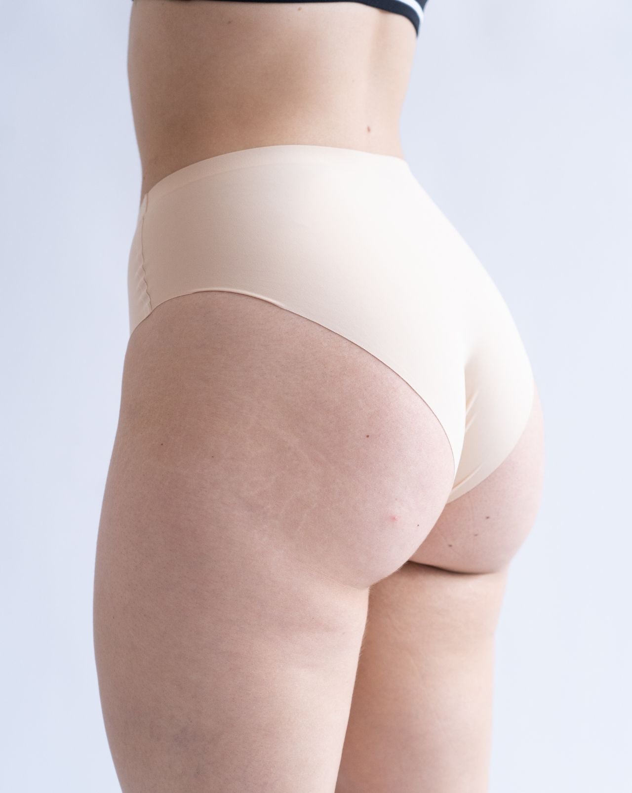 High waisted bikini fredgies from the side